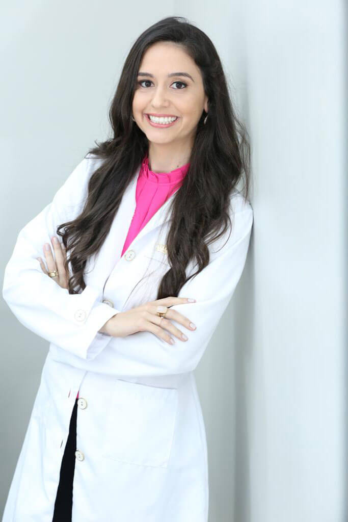 Dra. Nayane Souza - Ginecologista Obstetra - Especialista em Obstetrícia de Alto Risco em Vila Adyana - São José dos Campos - SP