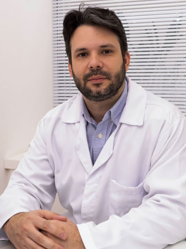 Dr. Diego Soeiro - Centro Médico Jardins - Dermatologista em Vitória - ES