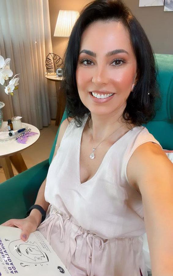 Curriculo Dr. Adriana Araujo - Psicóloga Campo Grande – MS